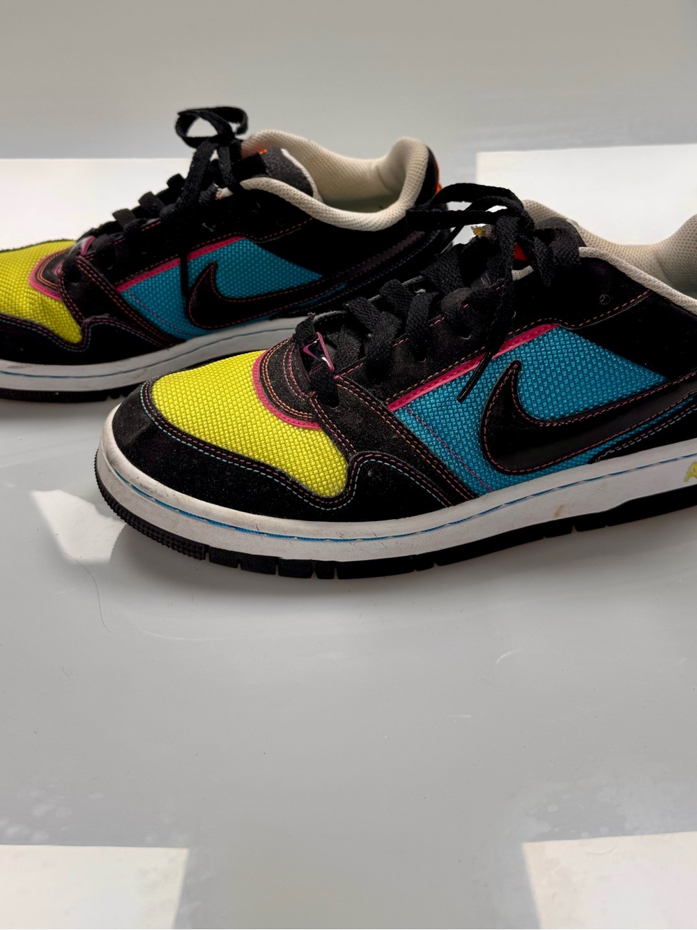 Nike Air Prestige III Low Neon Colorblock Sneakers Men's 10 Vintage 2011